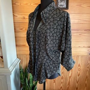 NWT Line & Dot Feminine Button down blouse size M